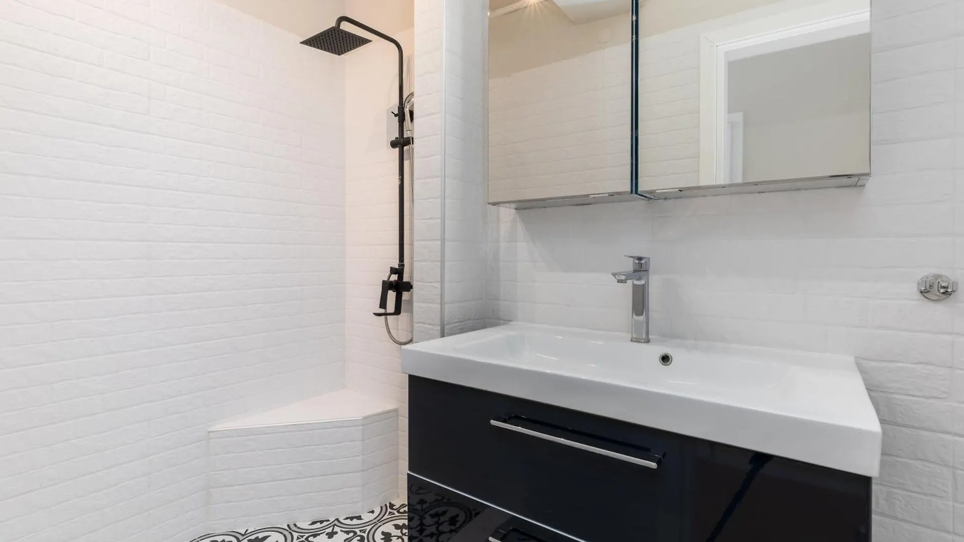 Valeria By Halu!, Comfortable Apartment With City View Tessalónica