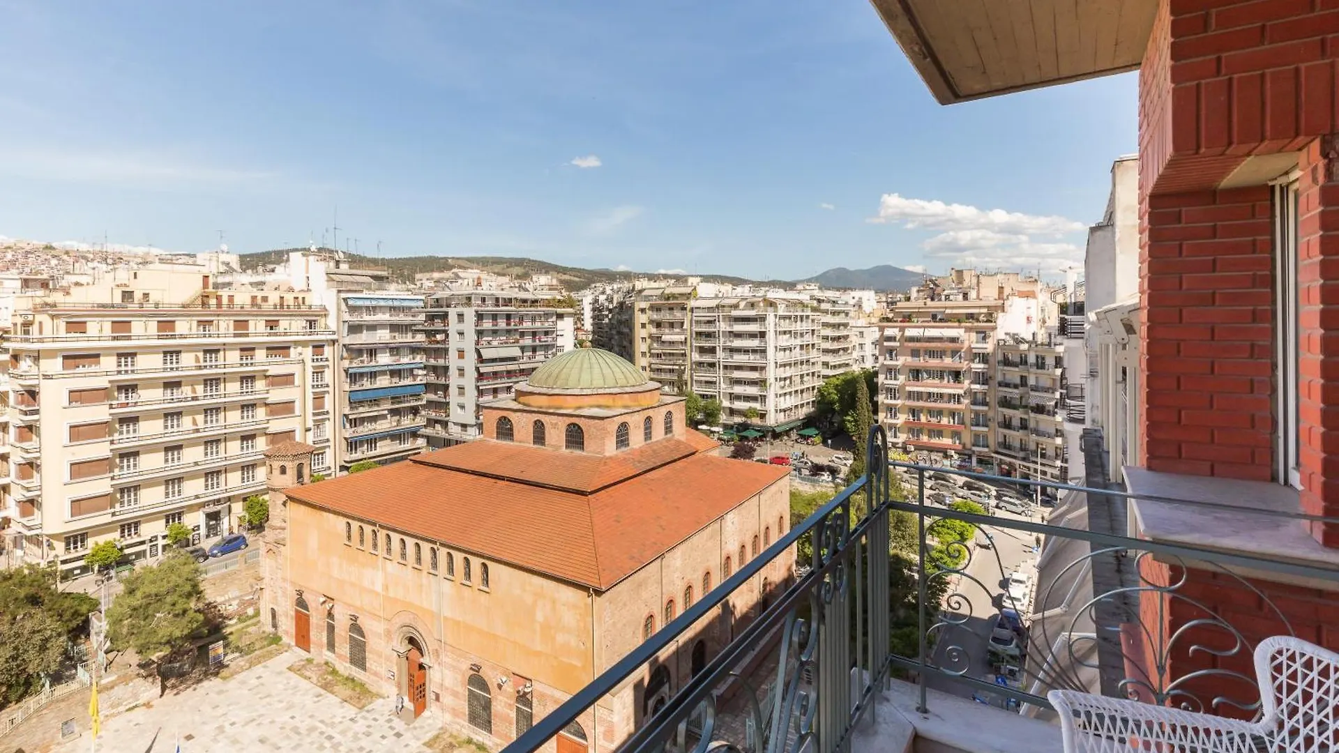 Valeria By Halu!, Comfortable Apartment With City View Tessalónica